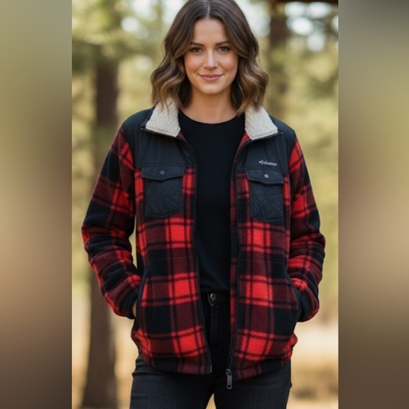 Columbia Jackets & Blazers - ✨Columbia Women's Red and Black Checkered Utility Jacket